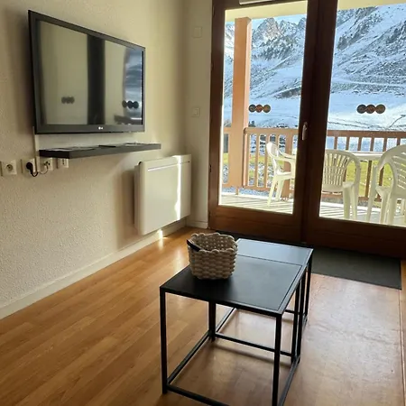 Apartmán T2 4 Personnes, Pied Des Pistes, Parking Prive, Piscine
